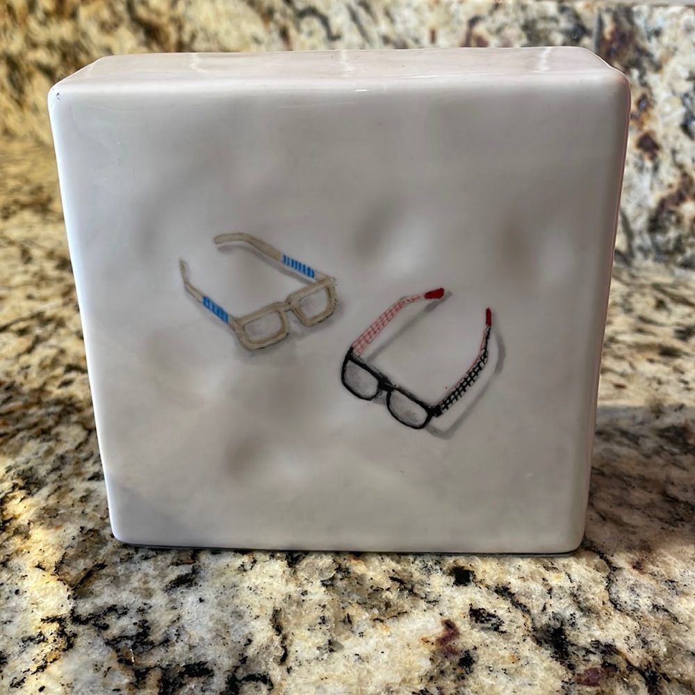 Rae Dunn paper weight